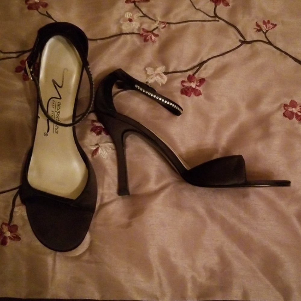 Gorgeous Satin & Rhinestone Evening Shoes